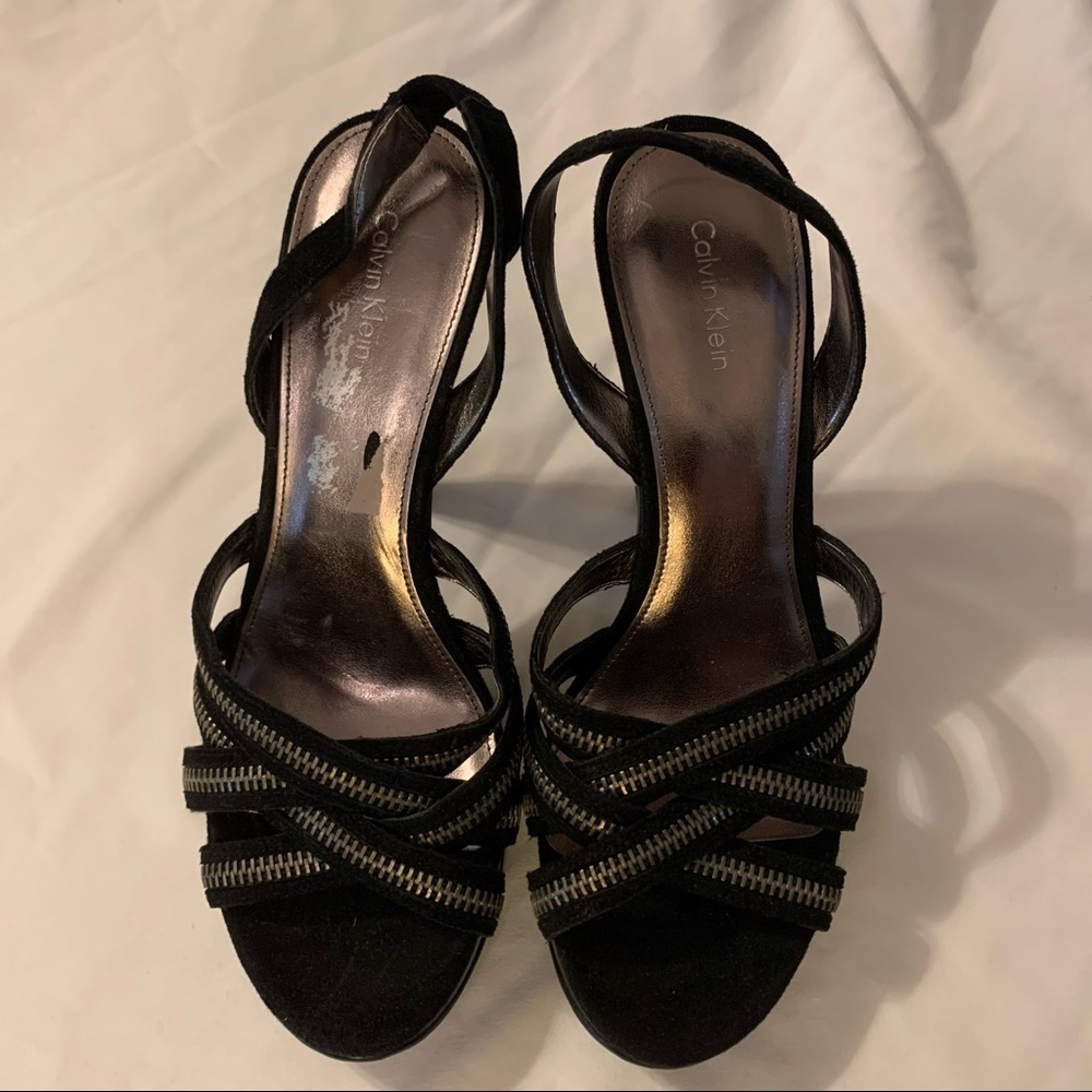Like New Calvin Klein Makenna Suede and Zipper Detail Heeled Sandal - Picture 5 of 5